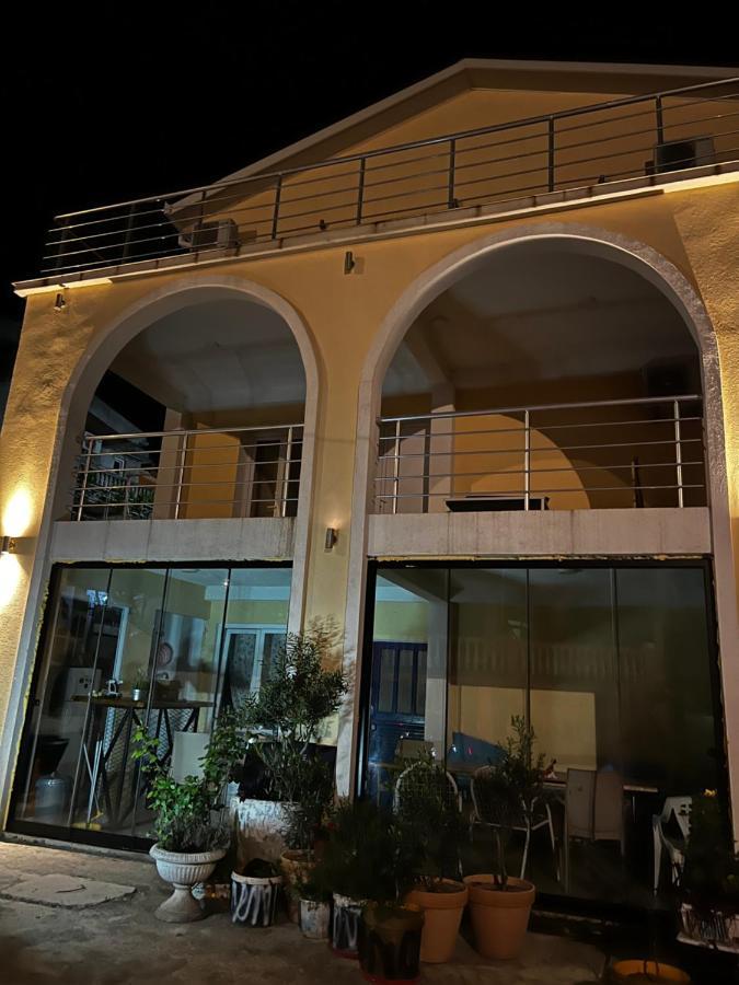 In Villa Guesthouse Sutomore Exterior photo