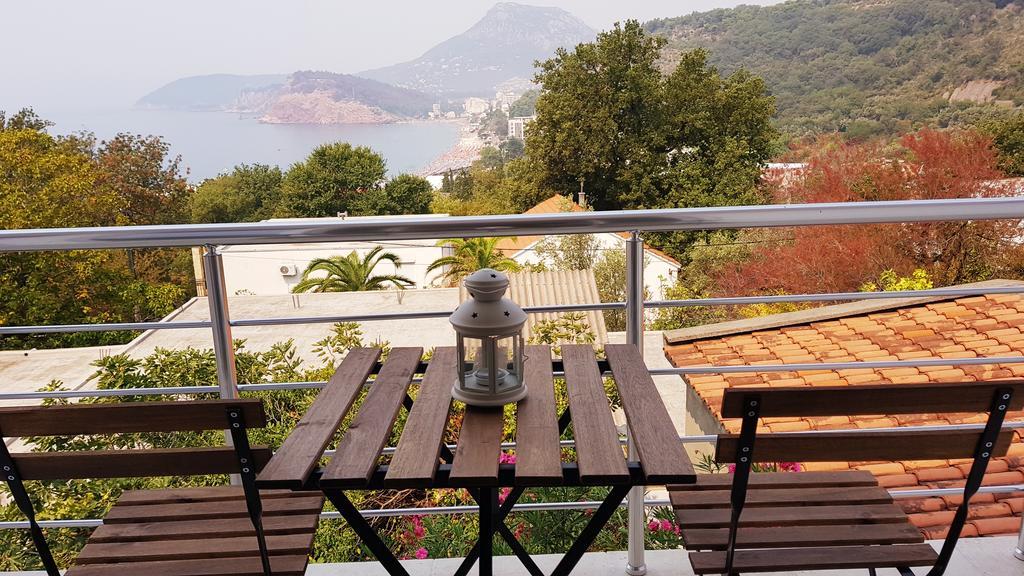 In Villa Guesthouse Sutomore Exterior photo